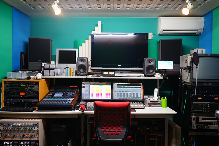 プロ用機材を使ってレコーディングが行えます。