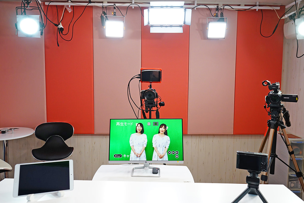 カメラ・モニター